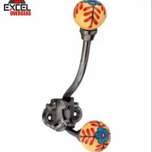 Gancho de cerámica para sombreros y abrigos con diseño de mango, instalación estándar en puertas, precio al por mayor - Product Image 1