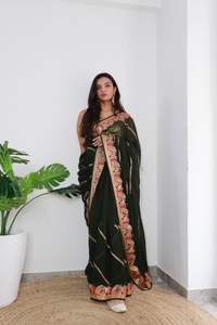 Último diseñador Georgette Silk Thread Work Saree de Fab Zone - Product Image 2