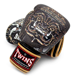 ถุงมือฝึกซ้อมมวย Vernexa Boxing Manufacturer Twins รุ่น Target พร้อมสายรัดข้อมือปรับได้ หนังแท้ สีดำทอง รับผลิตแบบ OEM - Product Image 1
