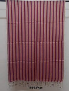 ESTOLAS DE SEDA Y LANA TEJIDAS CON ESTRÍPS Y CUADROS - Product Image 4