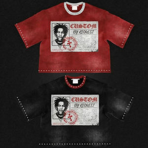 T-shirt personnalisé pour <span class=keywords><strong>homme</strong></span> à col côtelé, style streetwear, coupe ample, avec strass, haut oversize en coton, motif graphique, effet délavé vintage - Product Image 1