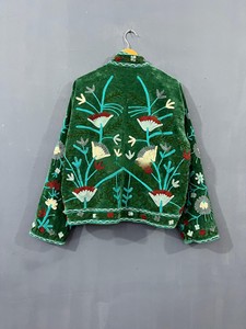 เสื้อแจ็คเก็ตกำมะหยี่สีเขียวมรกตปักลายดอกไม้สไตล์แคชเมียร์ งานปักมือ คอตั้ง เปิดด้านหน้า - Product Image 2