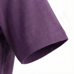 T-shirt pour femme, coupe flatteuse, tissu doux et respirant, parfait pour la superposition ou à porter seul, style tendance, couleur personnalisable - Product Image 6