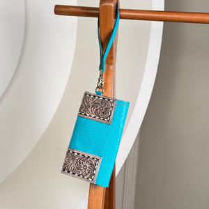 Nouveau portefeuille de bracelet en cuir usiné à la main personnalisé de haute qualité en cuir floral gaufré carte de crédit utilisations quotidiennes pochette pour les femmes - Product Image 5