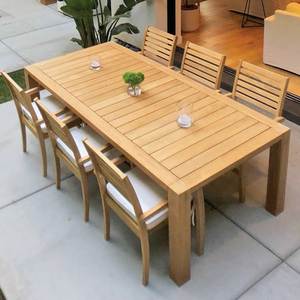 Conjunto de Mesa de Comedor Rectangular Grande de Madera de Teca Sólida para Exteriores, 8 Plazas, con Sillas con Respaldo de Listones - Product Image 1