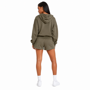 Ensemble de survêtement 3 pièces pour femme, vert olive, avec sweat à capuche zippé, crop top et short, logo personnalisé, vêtements de sport décontractés, streetwear, vente en gros, usine OEM - Product Image 3