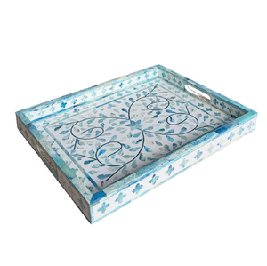 Bandeja redonda de servir con incrustaciones de hueso blanco, disponible a precios de mayorista, con estampado de mandala dorado y asas modernas con recortes. - Product Image 2