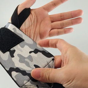 สายรัดข้อมือลายพรางแบบพรีเมียม ปรับได้ สายรัดยกน้ำหนักสำหรับออกกำลังกาย ฟิตเนส รองรับข้อมือ ขายส่ง - Product Image 4