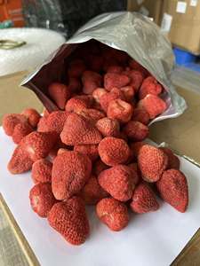 Organic Sweet Baking Decoration Freeze-Dried Strawberry Snowflake Crisp <b>Slices</b> Bulk Supply <b>Cake</b> Yogurt Topping 12 Months Storage - Product Image 3