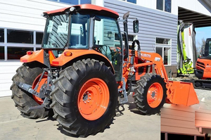 Tractor 2026 M5-111HDC12-1 Premium, Equipo Listo para Exportación, Suministro a Granel de Alta Resistencia - Product Image 5