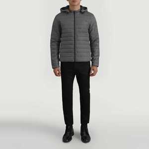 Veste d'extérieur pour homme à manches longues, dernière arrivée OEM, tissu respirant, col montant, fermeture éclair intégrale, veste matelassée pour l'hiver. - Product Image 4