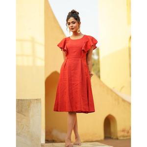 Vestido maxi informal estilo bohemio para mujer, vestido midi holgado y cómodo de algodón y lino rojo con cuello redondo y manga corta - Product Image 4