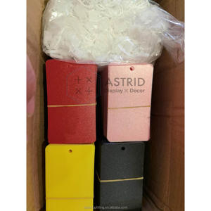 Logo personnalisé couleur PVC t-shirt manteau pantalon vêtements étiquette type vêtement étiquette volante pour vêtements boutique pièces échantillon étiquette - Product Image 5