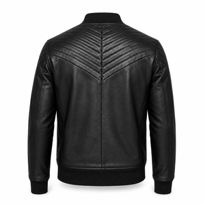 Chaqueta bomber de cuero genuino negro para hombre con paneles acolchados en los hombros, cuello y puños acanalados y bolsillos con cremallera - Product Image 2