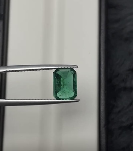 พลอยแปดเหลี่ยมมรกตธรรมชาติ - Product Image 3