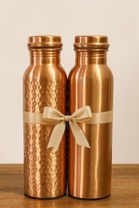 Bouteille en cuivre pur, faite à la main, réutilisable, étanche, compatible lave-vaisselle, avec couvercle à vis, pour l'hydratation quotidienne, les voyages et les activités de plein air - Product Image 5