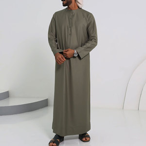 <b>Thobe</b> OEM Factory Custom Islamic Clothing with Modern Tailoring for Global Clothing Brands and Export - Product Image 1