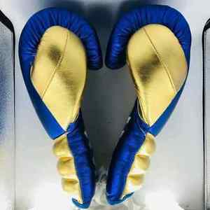 ถุงมือฝึกซ้อมมวย MMA หนังแท้สีน้ำเงินล้วน รุ่นใหม่ล่าสุด ปิดด้วยแถบตีนตุ๊กแก น้ำหนักเบา สำหรับการฝึกซ้อม ผลิตจากผ้าร่มเกาหลี - Product Image 5