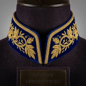 Colliers de régalia en velours brodés à la main avec des pièces d'or, sur mesure et de qualité supérieure, service de fabrication d'uniformes sur mesure pour tout design - Product Image 5