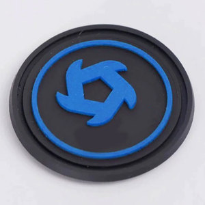Écussons en PVC personnalisés avec logo, OEM ODM, emblèmes en caoutchouc souple durables, production en gros en usine - Product Image 2