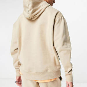 เสื้อฮู้ดดี้ผู้ชายลายพิมพ์ฟอยล์เมทัลลิก ดีไซน์ทันสมัย แรงบันดาลใจจากวัยรุ่น ลายพิมพ์สามมิติแบบดรอปอาร์ต - Product Image 3