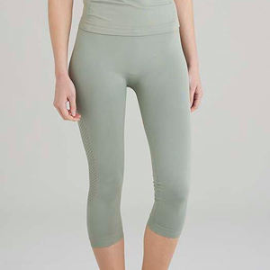 Leggings de yoga personnalisés taille haute longueur genou avec empiècements en mesh et impression de logo par transfert thermique, respirants, en Spandex et Polyester - Product Image 2