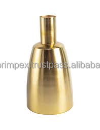 Jarrón de Mesa Grande y Moderno de Aluminio, Lujoso, Dorado, Alto, Decorativo para Bodas, Ecológico, Hecho a Mano, de Alta Calidad, en Venta - Product Image 5