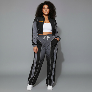 Ensemble de survêtement sportif grande taille pour femmes, noir et gris, coupe-vent long avec poches latérales et col rabattable pour femmes - Product Image 1