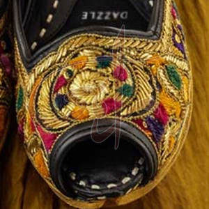 Venta al por Mayor de Calzado Khussa para Mujer, Diseño Moderno Estampado, Antideslizante, Alta Calidad, Precio Bajo en Línea - Product Image 5