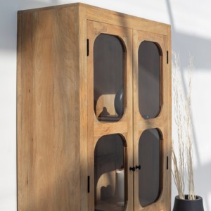 Vitrine en bois Vandana Merino Mira, design moderne et minimaliste en bois massif, meuble de rangement - Product Image 2