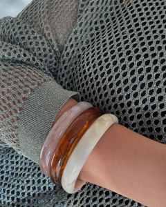 กำไลเรซิ่นทำมือสวยงาม ผสมสีสันโดดเด่น สร้อยข้อมือแฟชั่นร่วมสมัยสำหรับผู้หญิงและเด็กผู้หญิง งานฝีมือเรซิ่น - Product Image 1