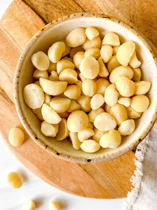 โรงงานเวียดนามผลิตเม็ดแมคคาเดเมียอบแห้งแบบแกะเปลือก คุณภาพพรีเมียม ขายส่งจำนวนมาก รับผลิตแบบ OEM สำหรับส่งออก - Product Image 5