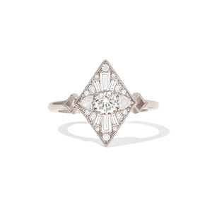 Bague en or jaune 14 carats en forme de cerf-volant, style Art Déco, avec diamant de laboratoire - Product Image 4