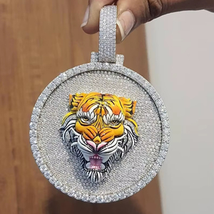 Anillo de plata con moissanita redonda con diseño de cara de tigre, chapado en rodio, engaste pavé, estilo hip hop, unisex, joyería de lujo llamativa, regalo - Product Image 1