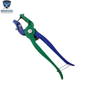 Applicateur d'étiquettes auriculaires vétérinaires réglable et durable pour l'identification des animaux d'élevage - Product Image 1