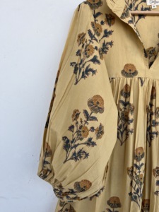 Vestido bohemio de moda al por mayor para mujer, vestido maxi de algodón con estampado floral hecho a mano, ropa de playa de verano, atuendo para vacaciones en resort. - Product Image 4