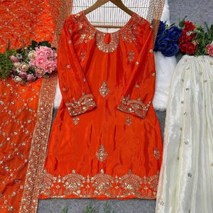 ชุดปาร์ตี้ดูดีไซน์เนอร์กับพื้นล่างด้วย dupatta - Product Image 1