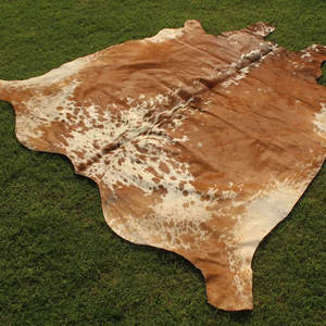 Natural Cowhide Leather Carpet Real Cow Skin Hide <b>Rug</b> For Living Room Decoration Luxury Cowhide Leather <b>Rug</b> - Product Image 1