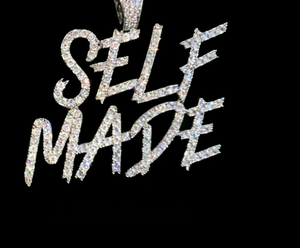 Colgante de Diamante Moissanite con Letra Personalizada, Hermoso Colgante de Plata de Ley 925 para Hombre - Product Image 3