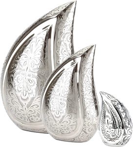 Ensemble de style américain/européen/3 urnes funéraires funéraires en laiton/aluminium avec goutte de larme en métal gravé pour adultes - Product Image 1