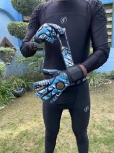 Gants de gardien de but de football sur mesure de haute qualité, découpe des doigts négative, respirants, en latex allemand de 4 mm, poignées légères - Product Image 4