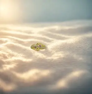 แหวนทองคำรูปทรงไขว้ประดับพลอยสีชมพูและเส้นประดับระยิบระยับ ดีไซน์หรูหราทันสมัย เหมาะสำหรับผู้หญิง - Product Image 2