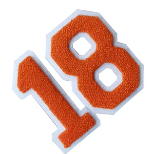 Badges sportifs personnalisés à prix abordable, fabriqués en usine, avec logo brodé et patchs en chenille - Product Image 5
