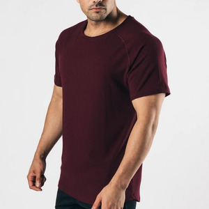 เสื้อยืดออกกำลังกายแขนสั้นผ้าโพลีเอสเตอร์ผสมสแปนเด็กซ์คุณภาพสูง แห้งเร็ว เหมาะสำหรับวิ่ง ฟิตเนส และเล่นกีฬาสำหรับผู้ชาย - Product Image 3