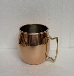 Gobelet moderne en acier inoxydable avec poignée, effet martelé et finition polie miroir pour usage domestique - Product Image 4
