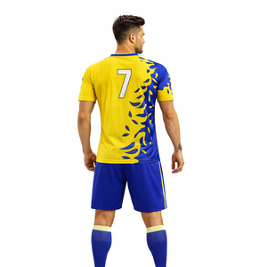 ชุดเสื้อฟุตบอลสีน้ำเงินเหลืองแบบกำหนดเอง ปี 2026 ชุดยูนิฟอร์มฟุตบอลผู้ชายแบบกำหนดเอง ชุดฝึกซ้อมระบายอากาศได้ดี ชุดทีม ขายส่ง - Product Image 3