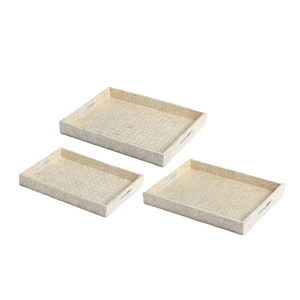 Plateau de service rectangulaire fait main en nacre de coquille de capiz avec poignées, plateau décoratif en nacre pour la décoration de la maison - Product Image 1