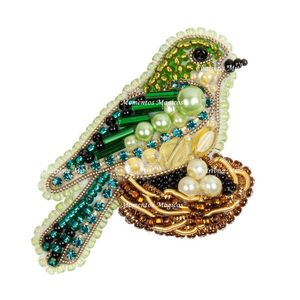Broche de Diseño con Bordado y Pedrería, Broche Bordado a Mano de Primera Calidad, Broche con Pedrería Brillante, Broche Bordado Floral Clásico - Product Image 1