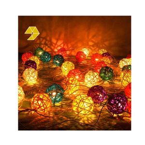 Structure lumineuse en rotin fabriquée au Vietnam pour décorations de Noël, boules de rotin blanches et multicolores, taille personnalisable de 3 à 20 cm - Product Image 2