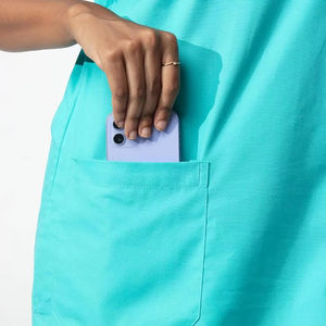 Tenues médicales en toile 100 % coton pour femmes, uniformes d'infirmière, blouses d'hôpital avec couleurs personnalisables et détection d'aiguilles - Product Image 2